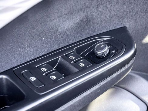 Used 2024 Volkswagen Taos S image 11