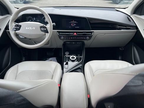 Certified 2023 Kia Niro Wind w/ Wind Preserve Package image 12