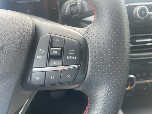 Used 2025 Ford Escape ST-Line Select AWD/4WD image 13