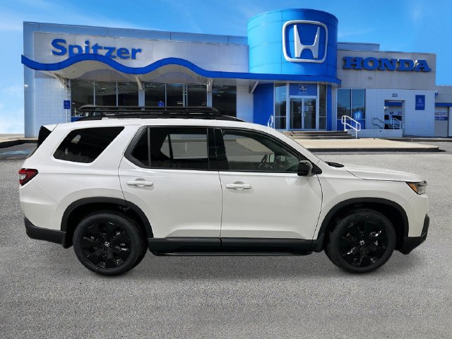 New 2026 Honda Pilot Black Edition image 2