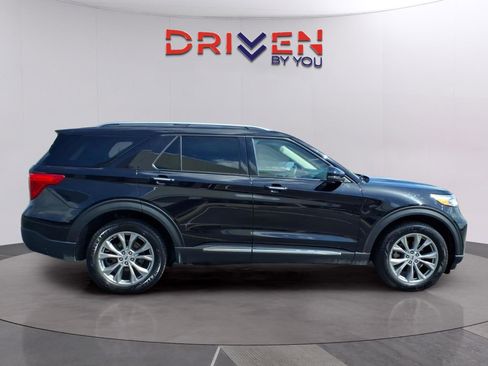 Used 2023 Ford Explorer Limited w/ Equipment Group 301A AWD/4WD image 6