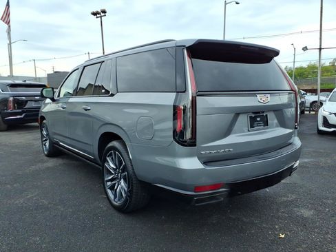Used 2023 Cadillac Escalade ESV Sport Platinum AWD/4WD image 7