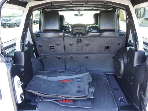 Used 2020 Jeep Wrangler Unlimited Sahara AWD/4WD image 21