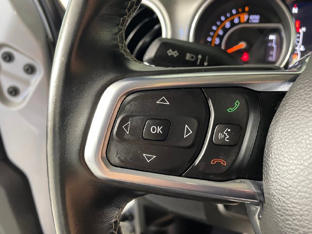 Used 2018 Jeep Wrangler Unlimited Sahara AWD/4WD image 14
