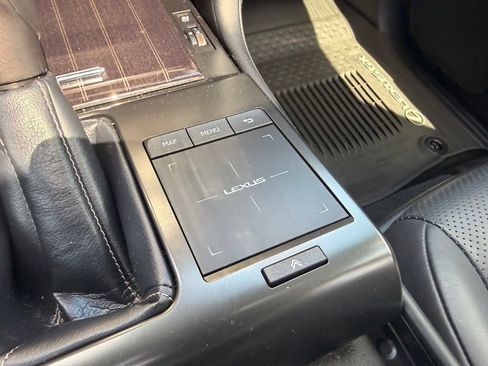 Used 2023 Lexus GX 460 Luxury w/ Accessory Package AWD/4WD image 17