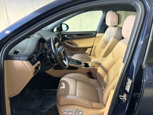 Certified 2020 Porsche Macan S AWD/4WD image 4