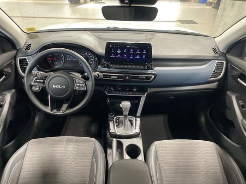 Certified 2023 Kia Seltos S w/ Navigation Package image 9