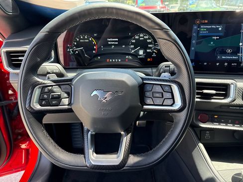 Used 2025 Ford Mustang GT Premium RWD image 33
