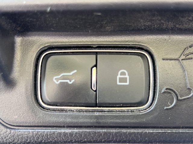 Used 2021 Ford Explorer Limited w/ Hybrid Equipment Group 310A AWD/4WD image 8