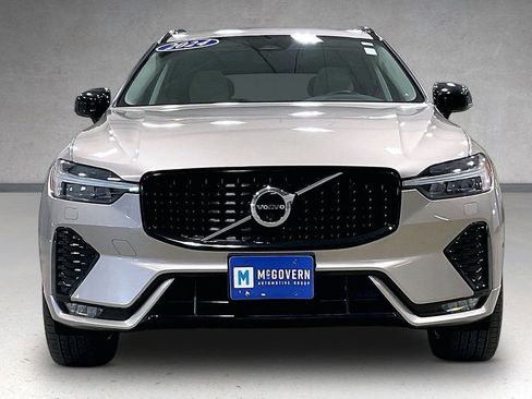 Used 2024 Volvo XC60 B5 Plus w/ Climate Package AWD/4WD image 2