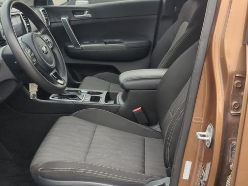 Used 2019 Kia Sportage LX image 18