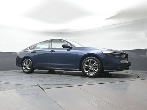 Used 2024 Honda Accord EX image 34