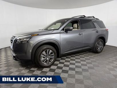 Used 2024 Nissan Pathfinder SV
