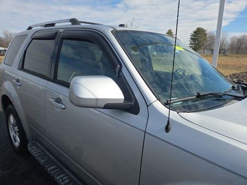 Used 2010 Mercury Mariner Premier image 3