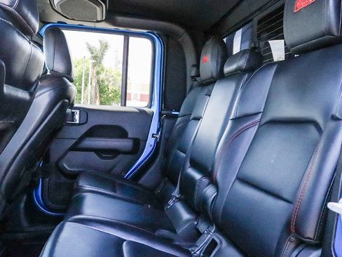 Used 2021 Jeep Gladiator Rubicon AWD/4WD image 35