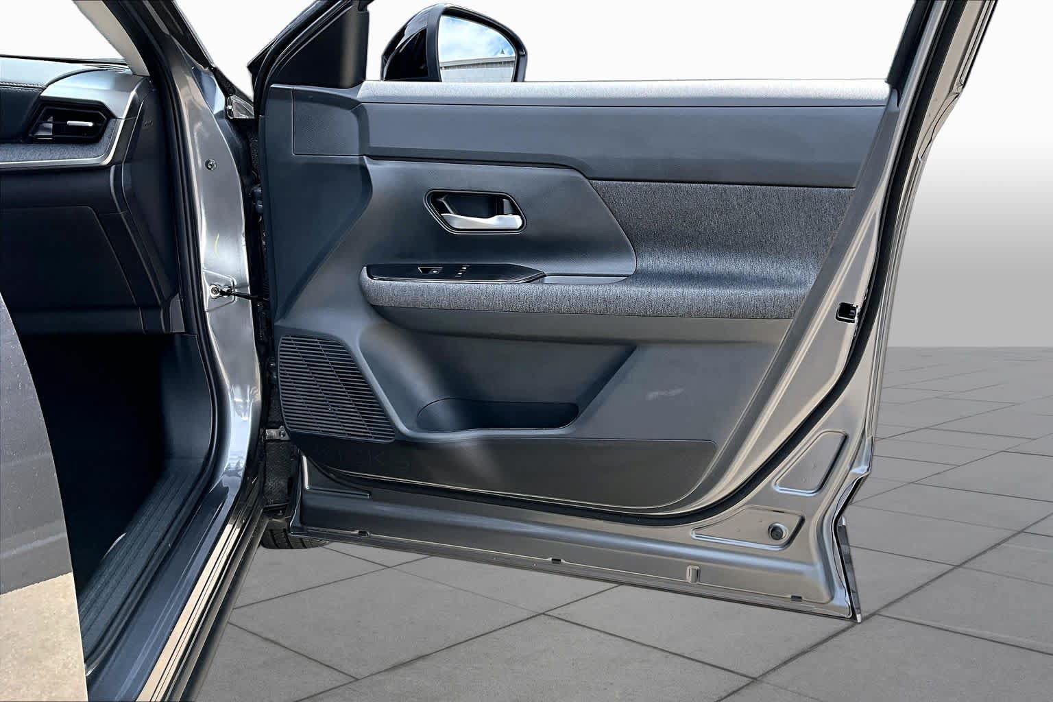 Certified 2026 Nissan Kicks SV w/ Charging Package FWD image 23