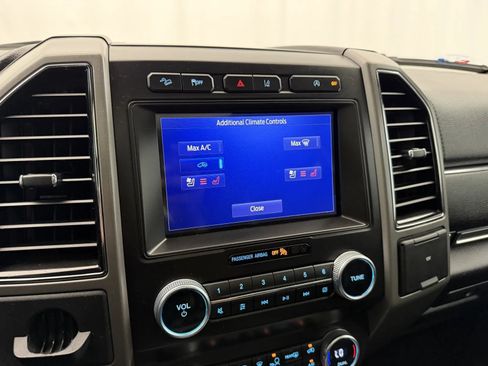 Used 2020 Ford Expedition XLT w/ Equipment Group 202A AWD/4WD image 25