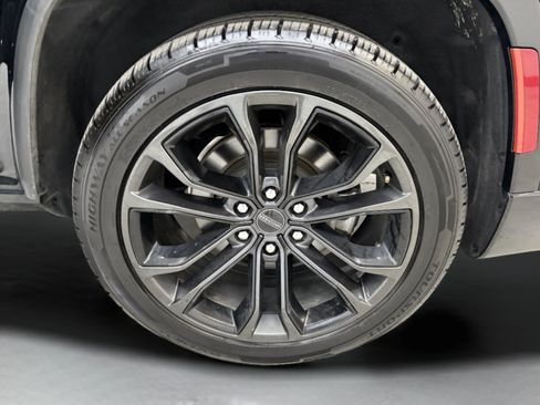 Used 2024 Jeep Grand Wagoneer Series II Obsidian w/ Quick Order Packagew 28T AWD/4WD image 11