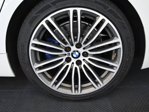 Used 2018 BMW M550i xDrive AWD/4WD image 47