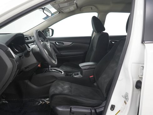 Used 2014 Nissan Rogue S FWD image 21