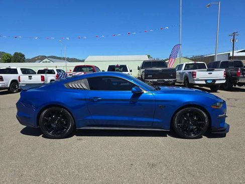 Used 2018 Ford Mustang GT RWD image 6