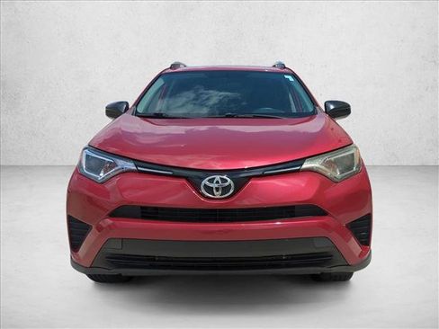 Used 2016 Toyota RAV4 LE FWD image 2