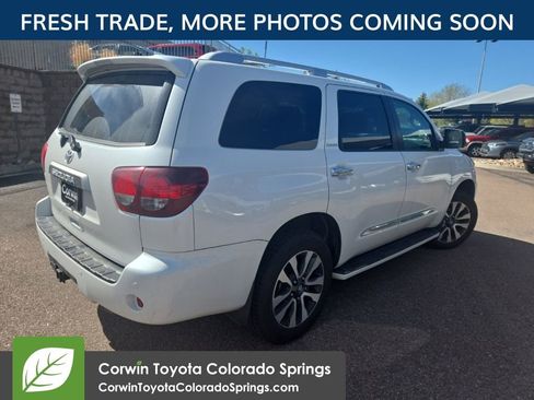 Used 2022 Toyota Sequoia Limited AWD/4WD image 9