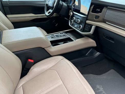 Used 2024 Ford Expedition Limited AWD/4WD image 22