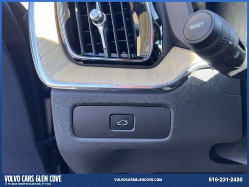 Used 2026 Volvo XC60 B5 Plus w/ Protection Package Premier AWD/4WD image 21