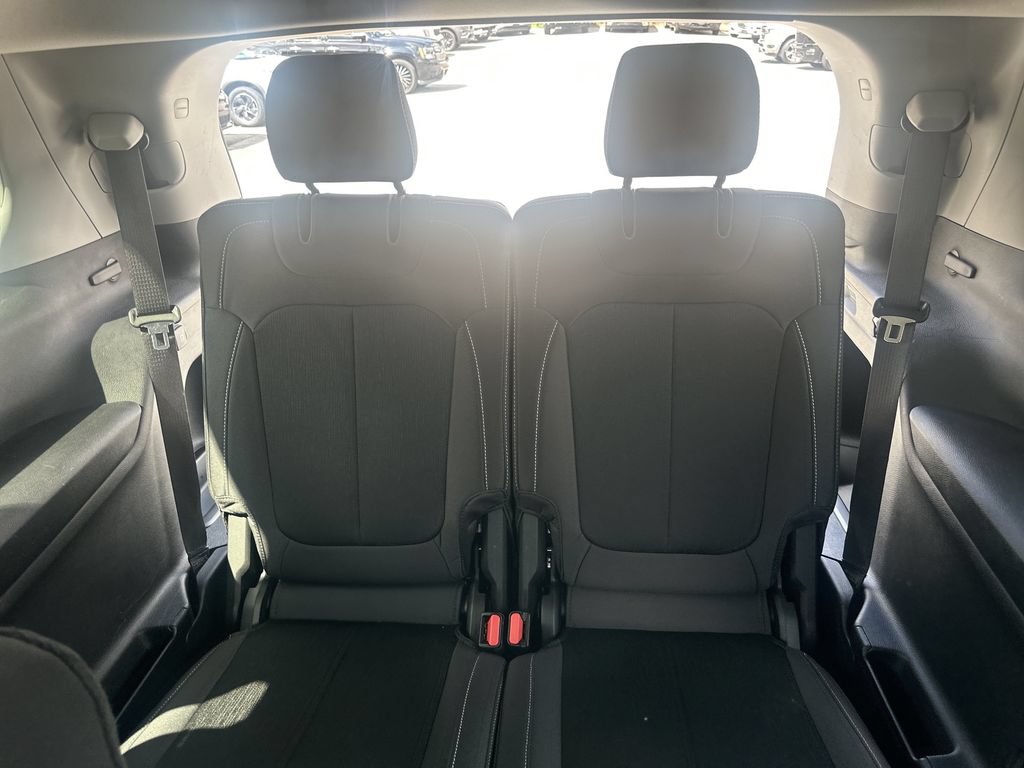 Used 2023 Jeep Grand Cherokee L Laredo w/ Luxury Tech Group I AWD/4WD image 24