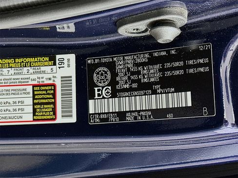 Used 2022 Toyota Sienna XSE image 34