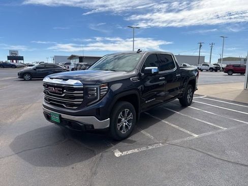 Used 2024 GMC Sierra 1500 SLT AWD/4WD image 4
