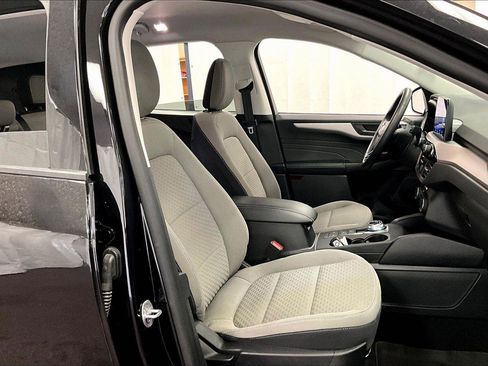 Used 2022 Ford Escape SE w/ SE Sport Appearance Package image 7