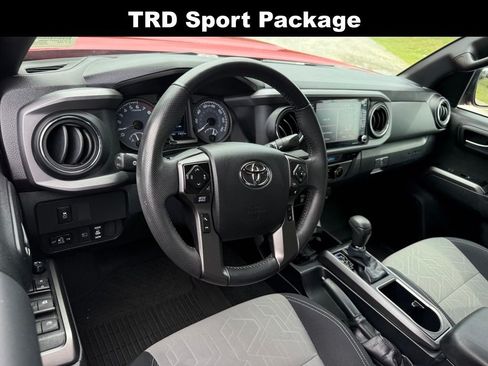 Used 2023 Toyota Tacoma TRD Sport w/ Technology Package AWD/4WD image 3