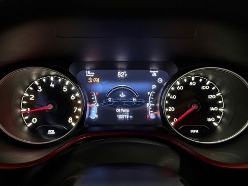 Used 2021 Jeep Compass Trailhawk AWD/4WD image 15