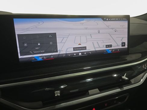 Certified 2025 BMW X6 xDrive40i w/ Premium Package AWD/4WD image 16