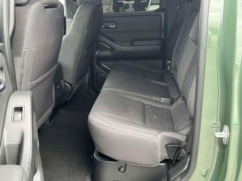 Used 2022 Nissan Frontier SV w/ Technology Package image 15