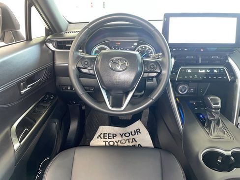 Used 2024 Toyota Venza Nightshade image 14