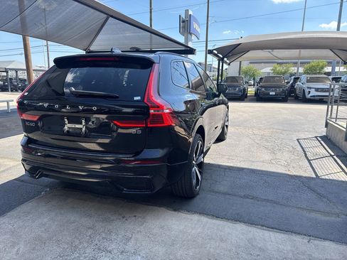 Used 2023 Volvo XC60 B5 Ultimate w/ Climate Package image 5