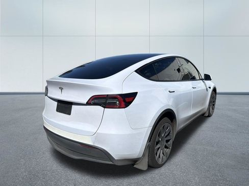 Used 2023 Tesla Model Y Long Range AWD/4WD image 4
