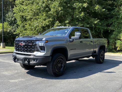 Used 2026 Chevrolet Silverado 2500 ZR2 w/ ZR2 Bison Edition AWD/4WD image 5
