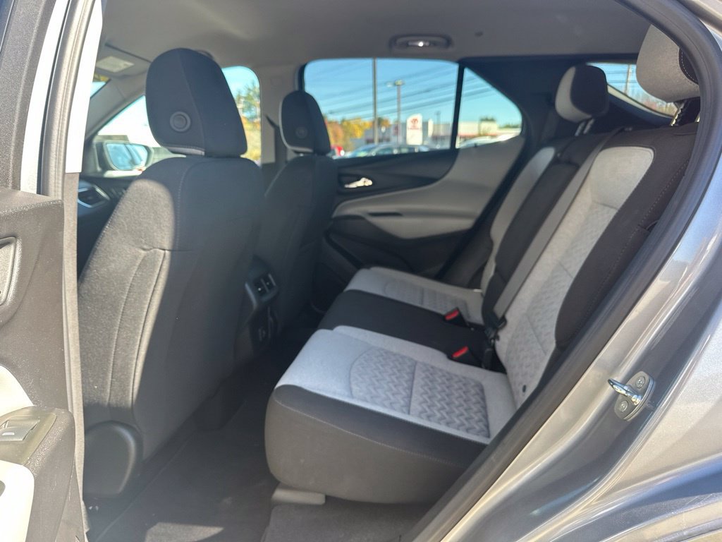 Used 2024 Chevrolet Equinox LS w/ LS Convenience Package AWD/4WD image 30