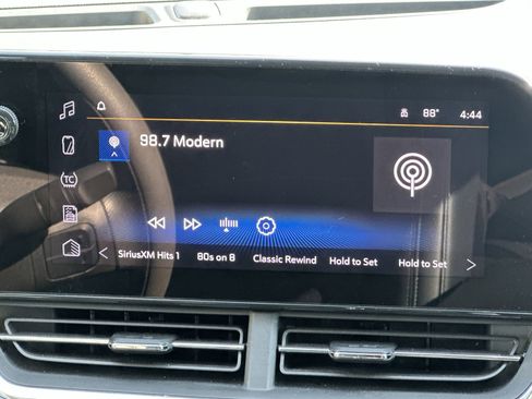 Used 2025 Chevrolet Trax LT image 26