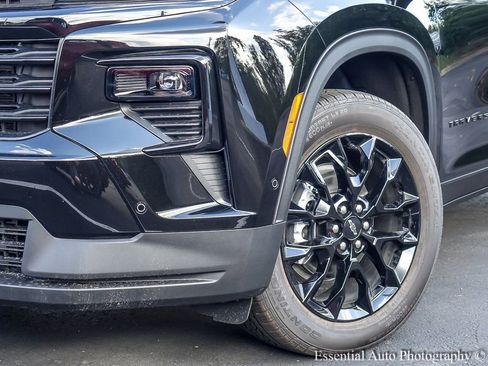 New 2026 Chevrolet Traverse LT w/ Enhanced Driving Package image 5