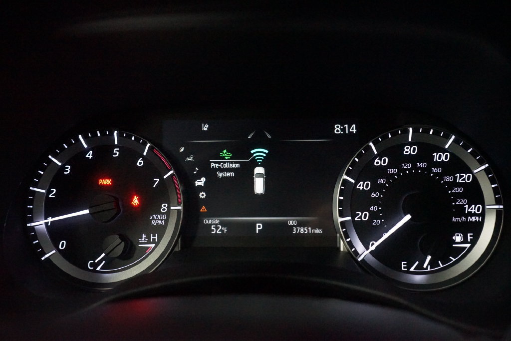 Used 2023 Toyota Highlander L FWD image 15