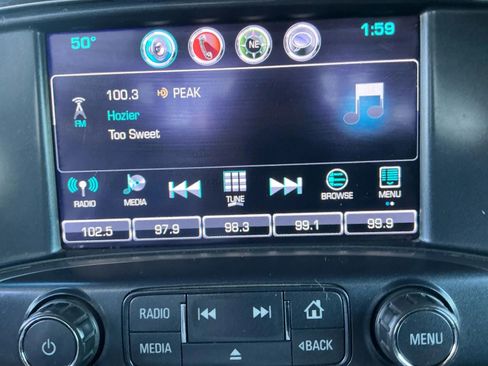 Used 2018 Chevrolet Silverado 1500 LT w/ All Star Edition image 27