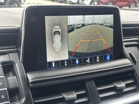 Used 2023 GMC Yukon AT4 w/ AT4 Premium Package image 14