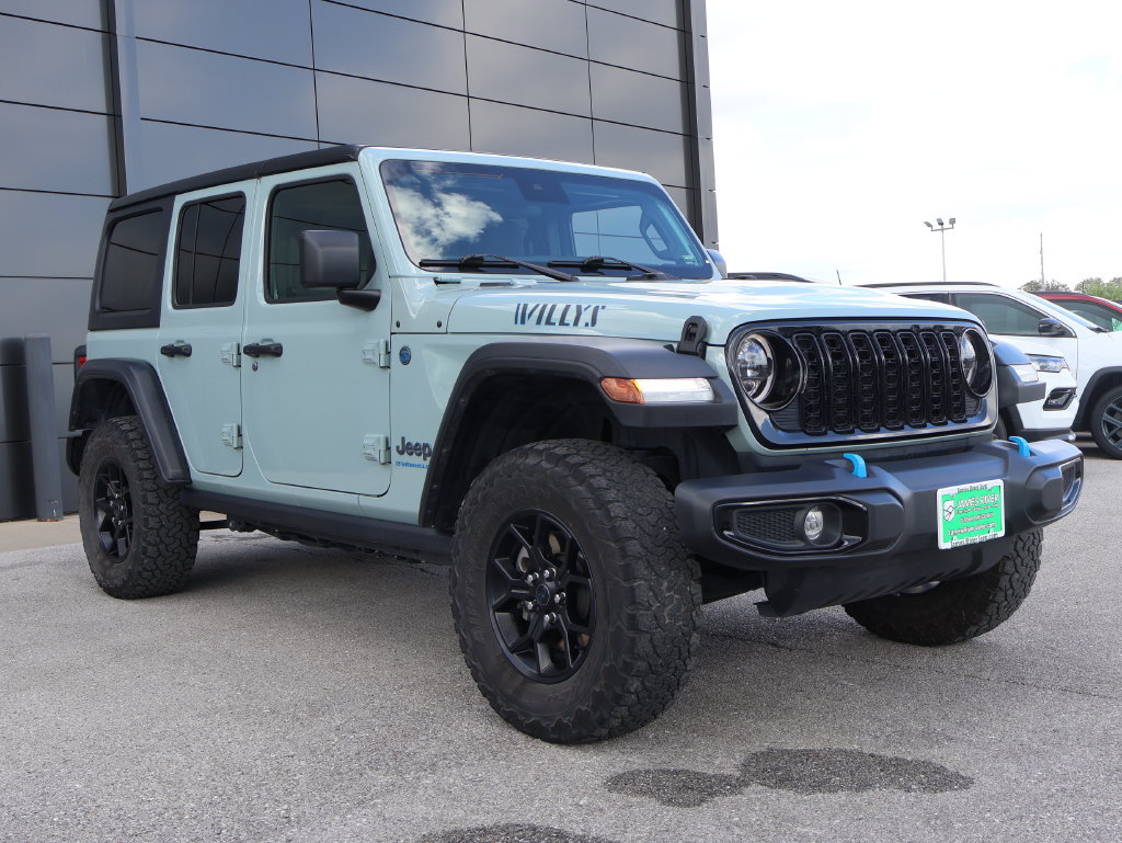Used 2024 Jeep Wrangler Unlimited AWD/4WD image 6