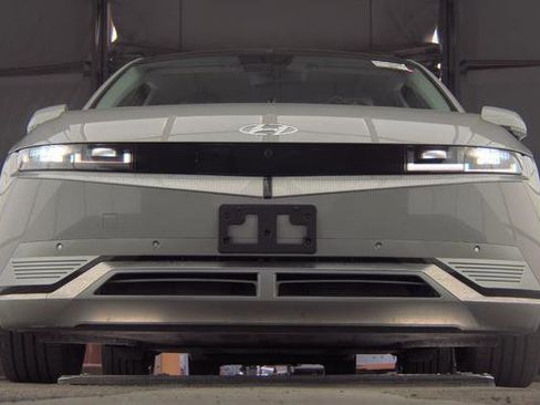 Used 2024 Hyundai Ioniq 5 Limited image 4