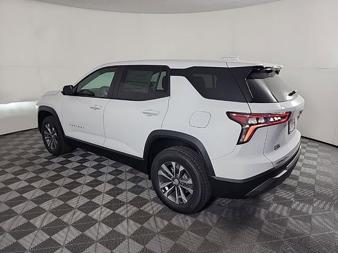 New 2026 Chevrolet Equinox LT w/ Convenience Package II image 7